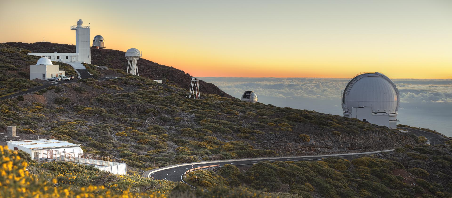 Vista panorámica del observatorio ROQUE DE LOS MUCHACHOS